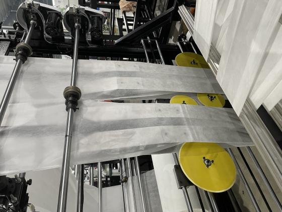 ZW-FMF600 五合一無紡布制袋機(jī)