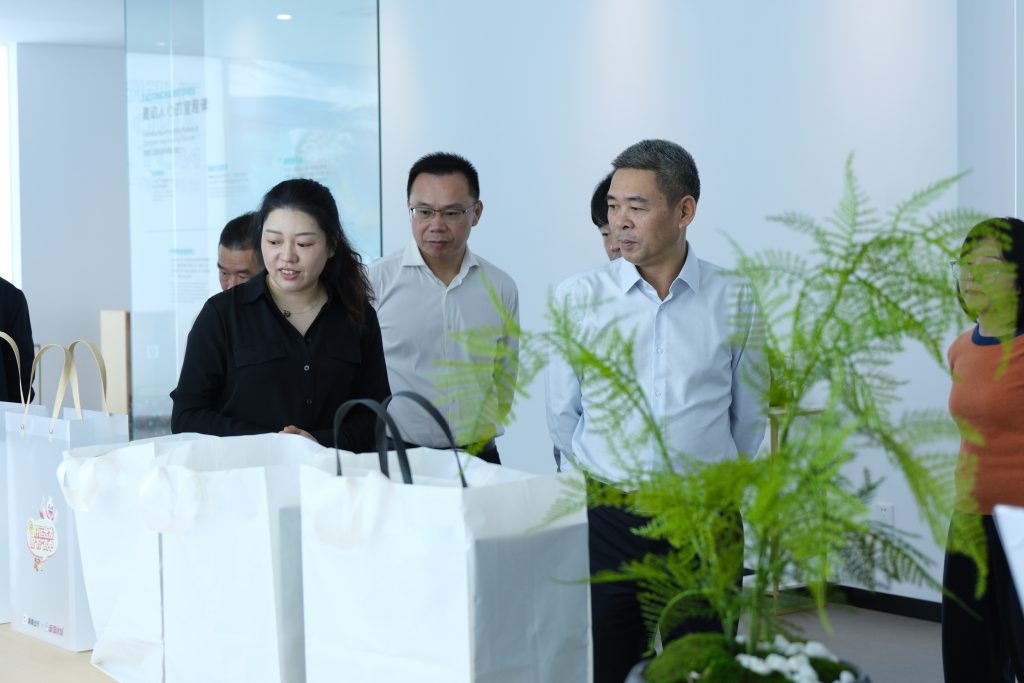 為知識產權培育保駕護航——市人大主任應希克一行調研浙江正威機械有限公司